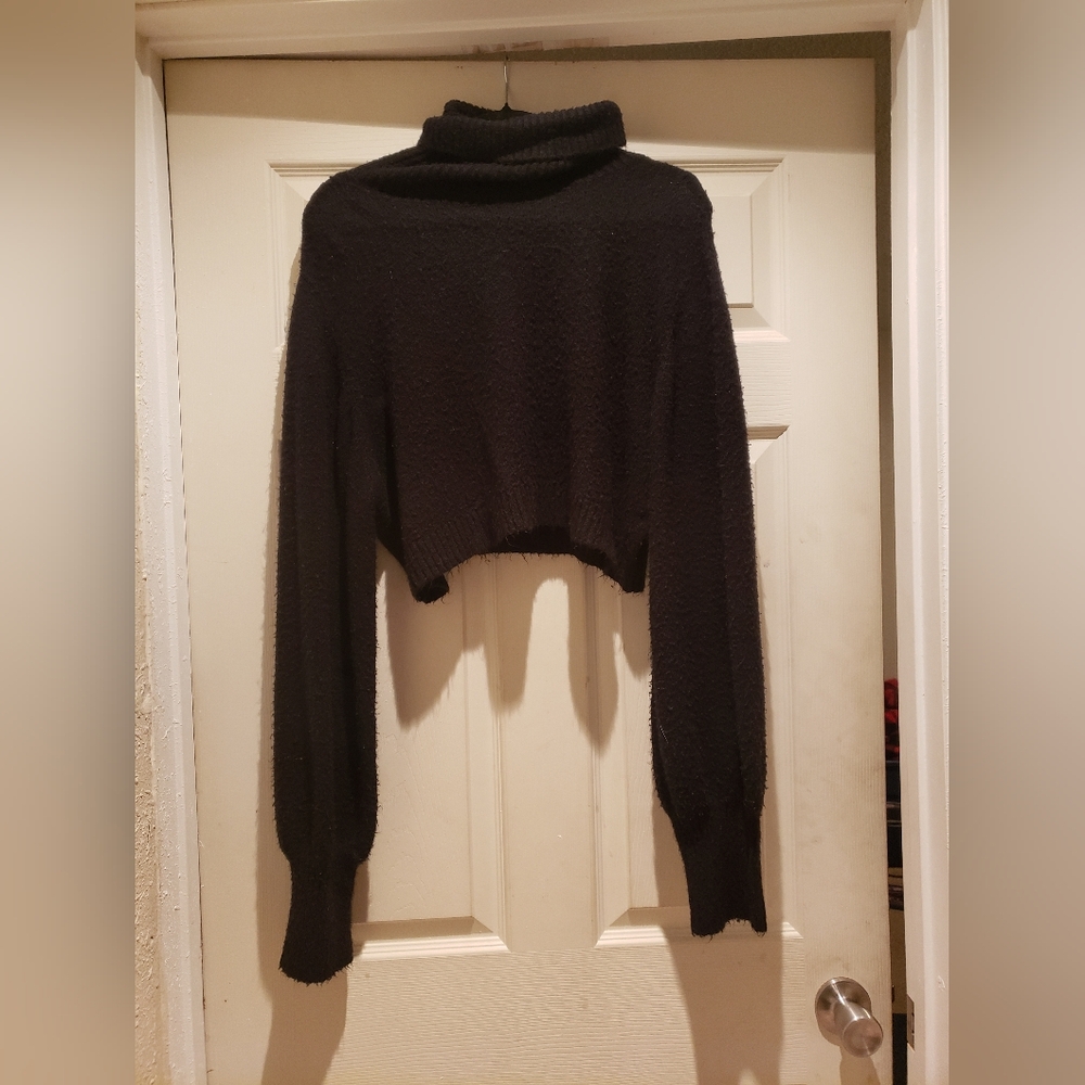 Zahara (I think), Princess polly black turtle neck sweater, cropped, size XL